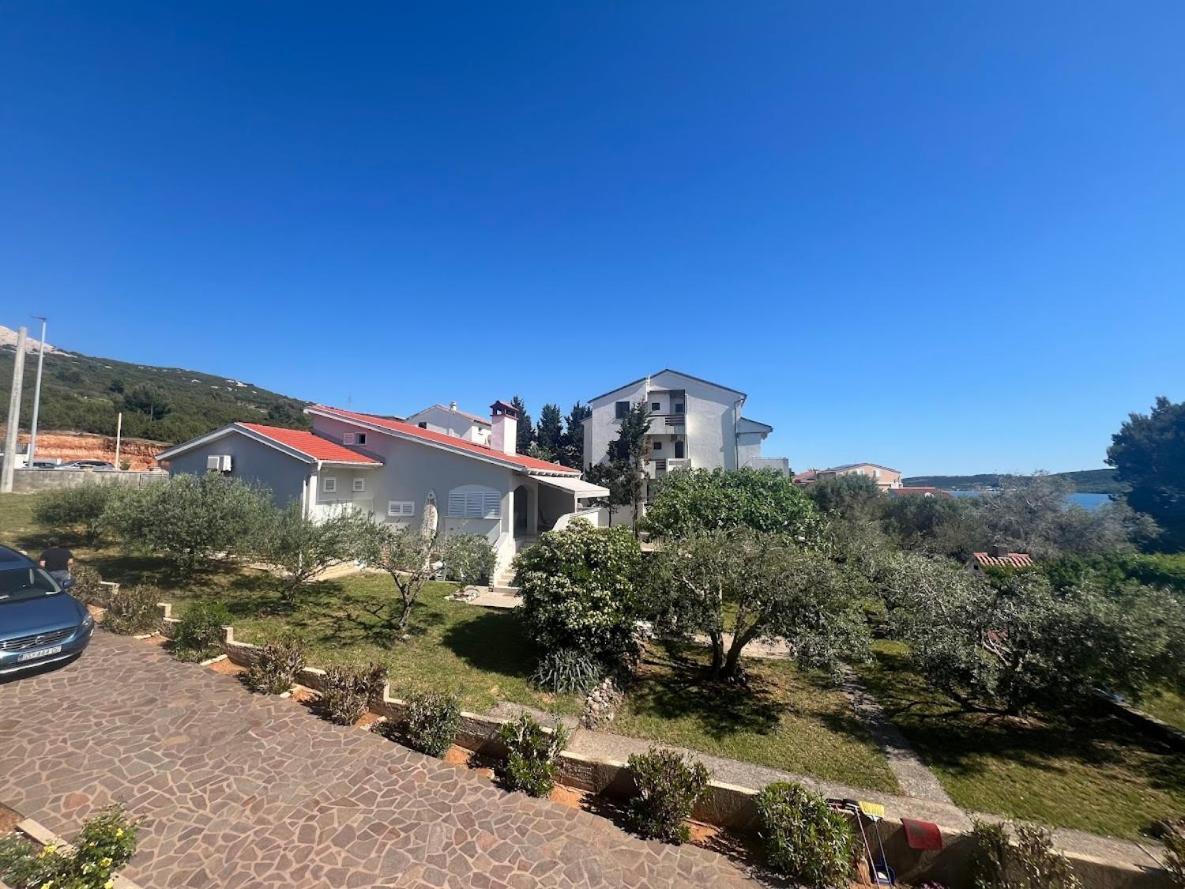 Vacation Family House On The Beach Stara Novalja Exterior photo