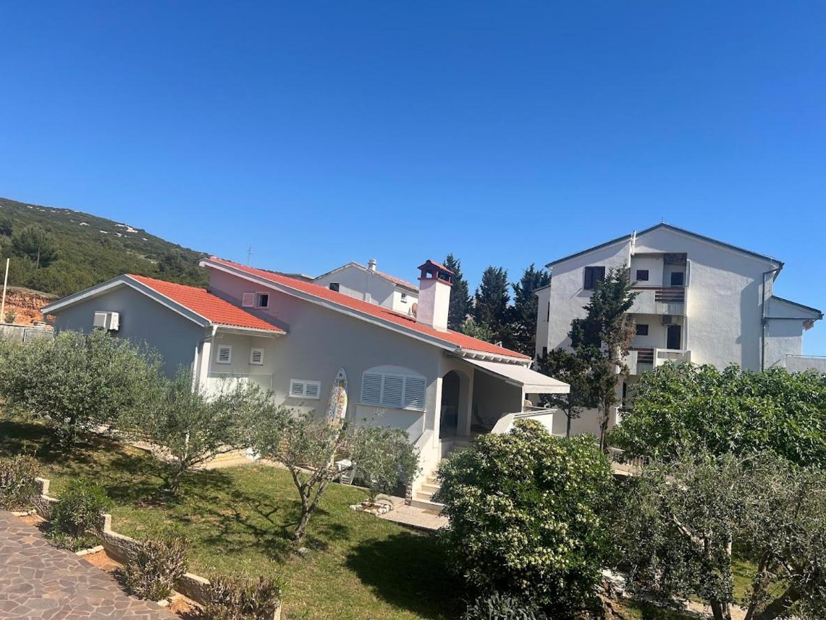 Vacation Family House On The Beach Stara Novalja Exterior photo