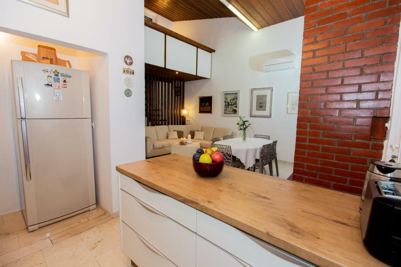 Vacation Family House On The Beach Stara Novalja Exterior photo